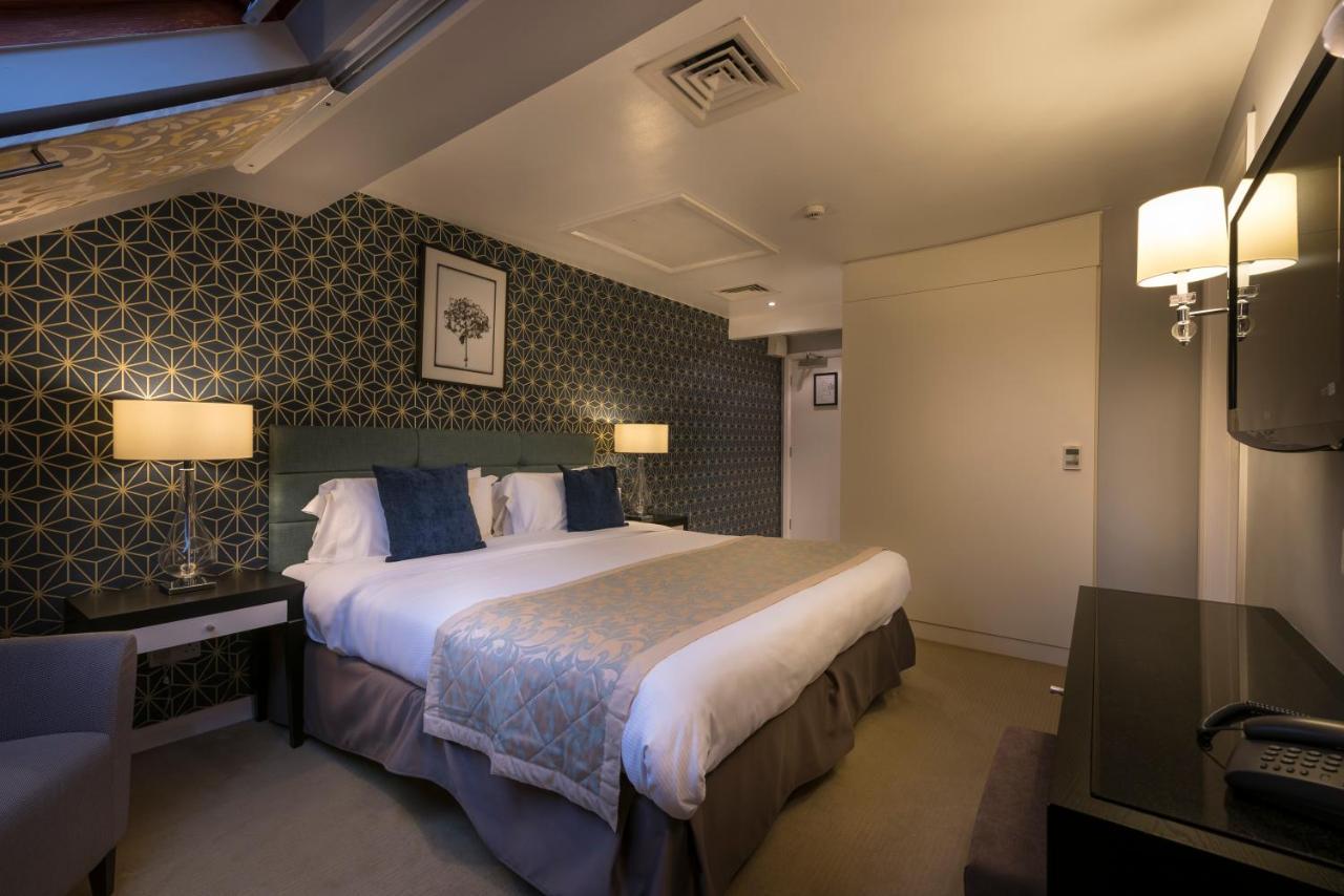 Number Four At Stow Hotel Buitenkant foto
